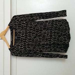 Black and White Geometric Top EUC